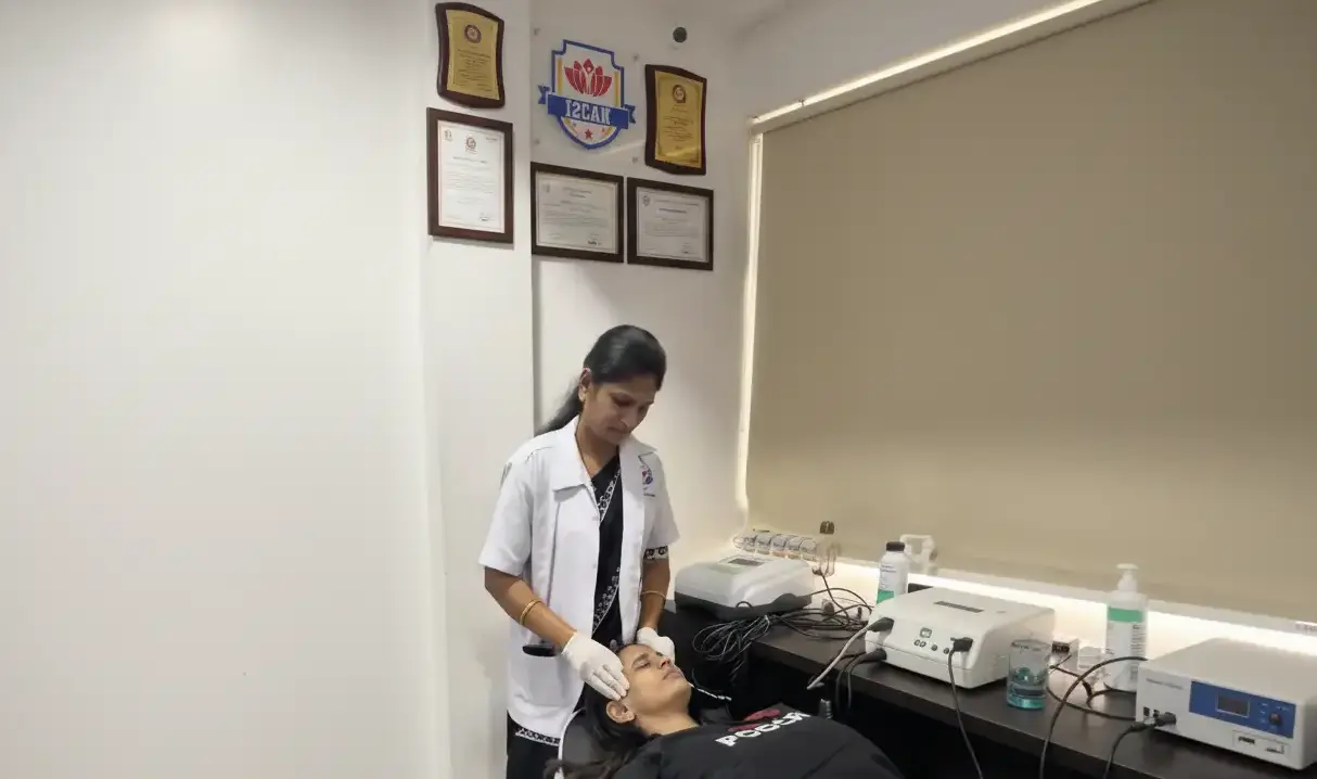 Structured Learning of Medical-Grade Chemical Peel is Must For Skin Doctors iican-chemical-peel-practice-session